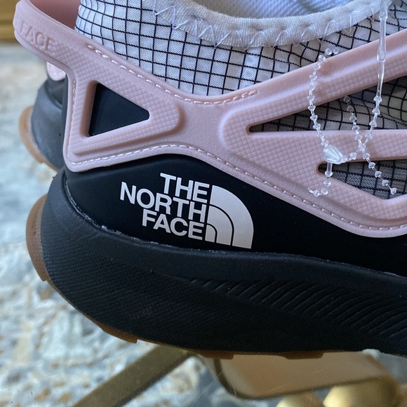 The North Face Women’s Oxeye Tech TNF White/TNF Black shoes - Picture 17 of 17